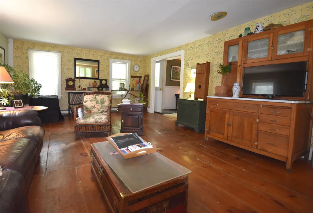 1868 North Route 116 Bristol VT 05443