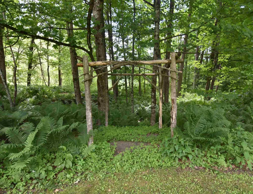 1868 North Route 116 Bristol VT 05443