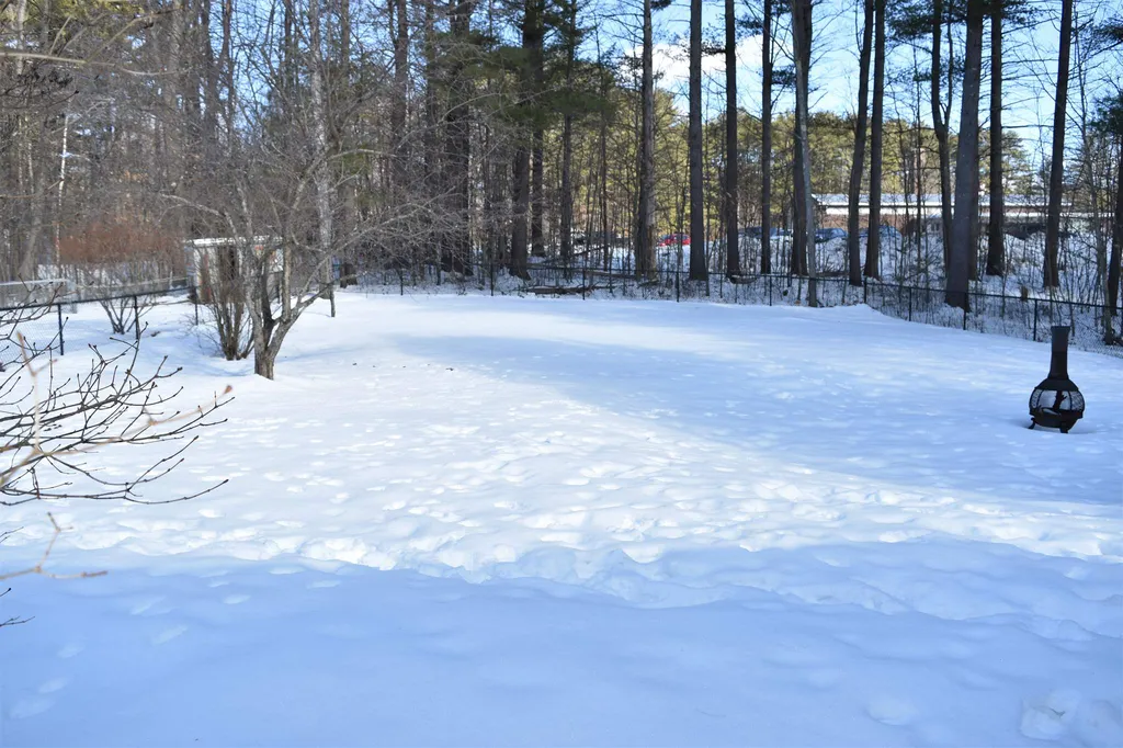 33 Freedom Drive Franklin NH 03235