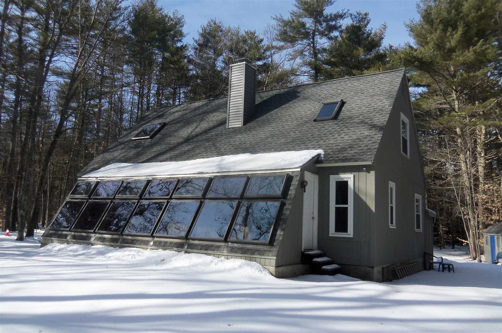 48 Belle Lane Lee NH 03861