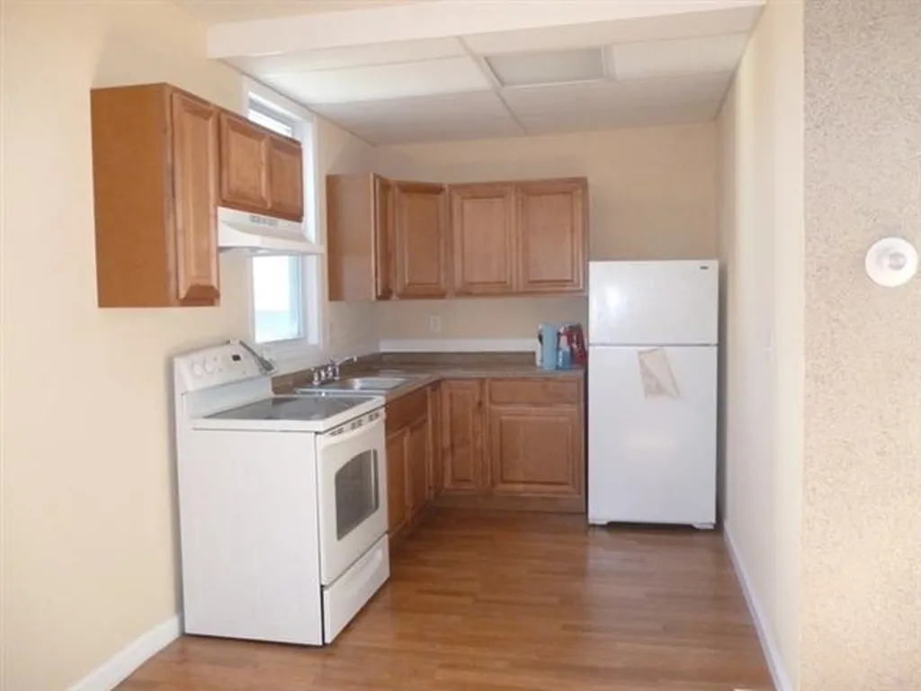 4 Holmes Street Nashua NH 03060