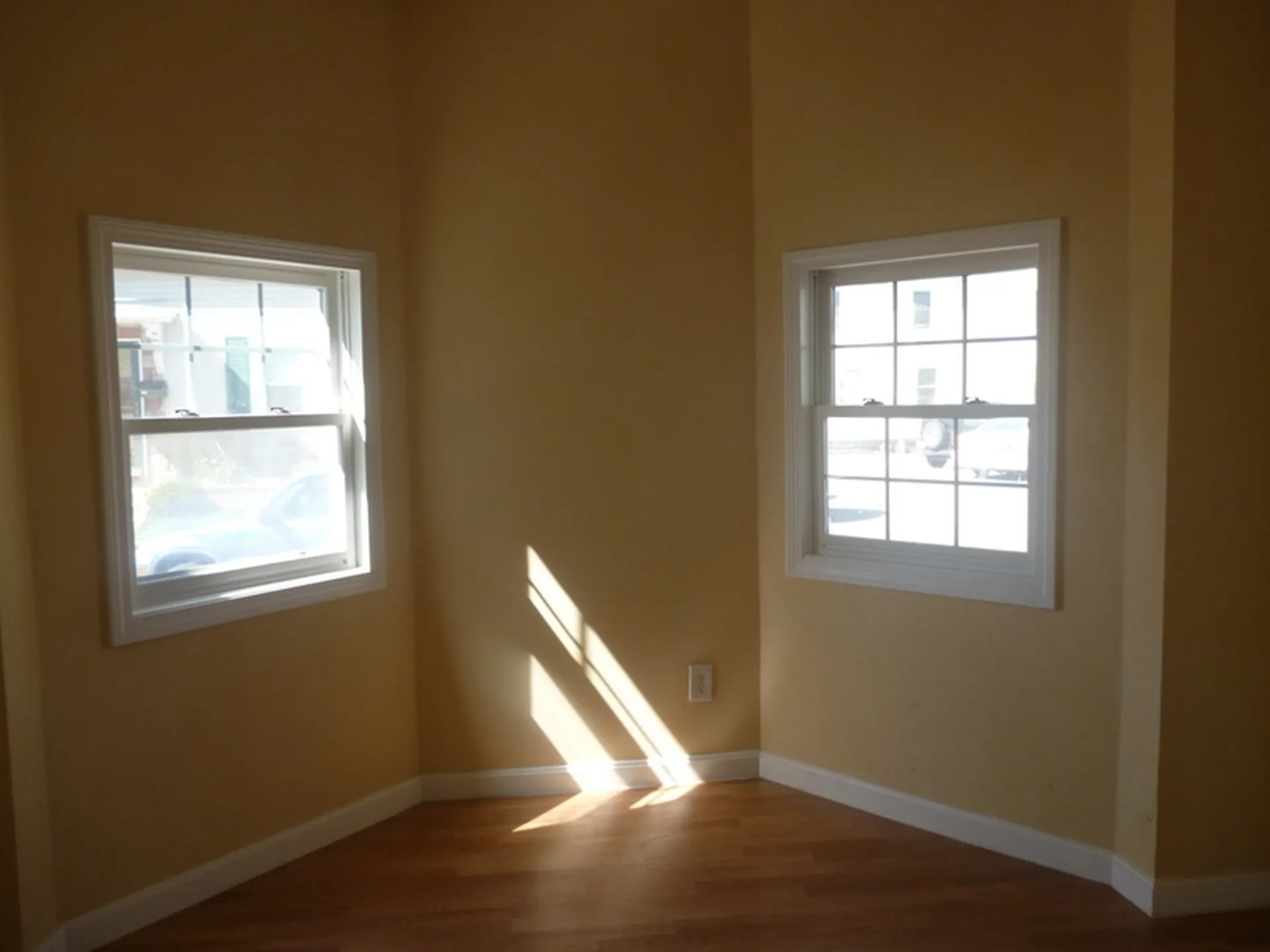 4 Holmes Street Nashua NH 03060