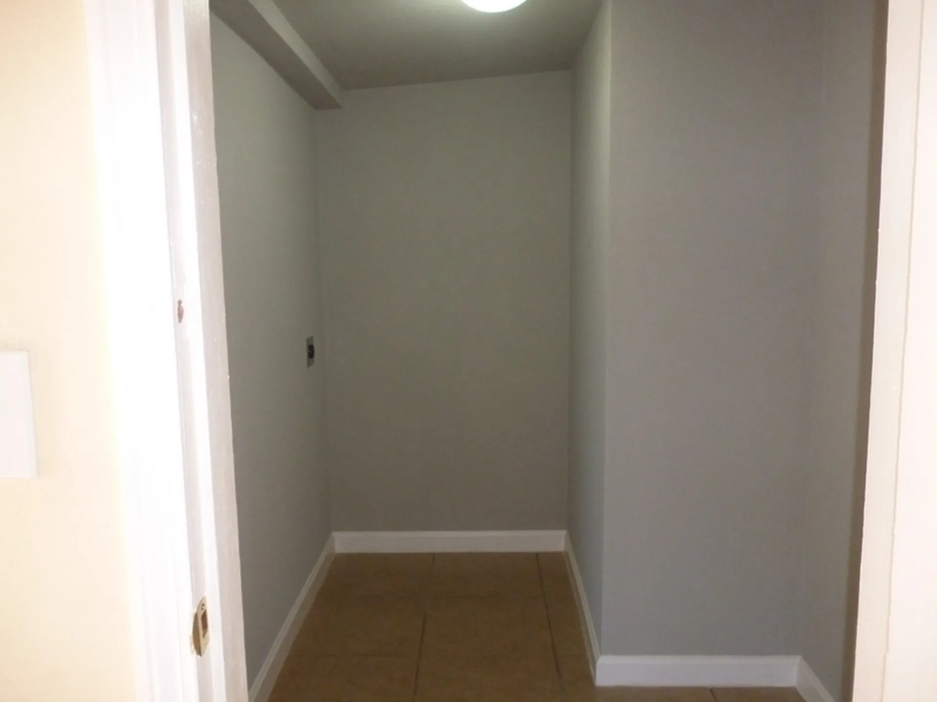 4 Holmes Street Nashua NH 03060