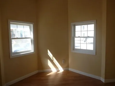 4 Holmes Street Nashua NH 03060