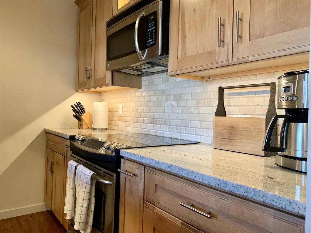 25 Snow Creek Road Warren VT 05674