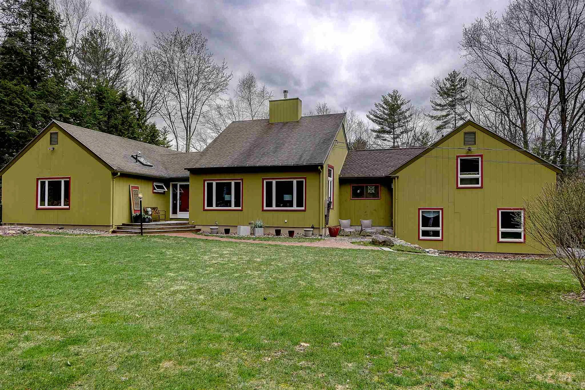 40 Carriage Lane Bedford NH 03110