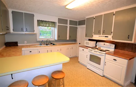 239 North Street Claremont NH 03743