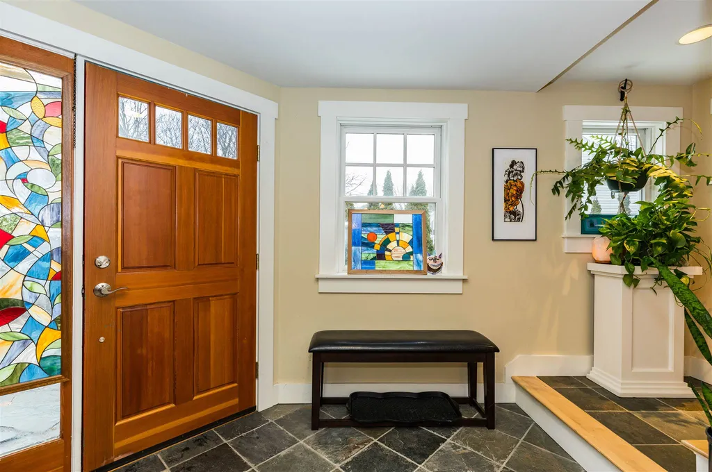 19 Cross Street Kittery ME 03904