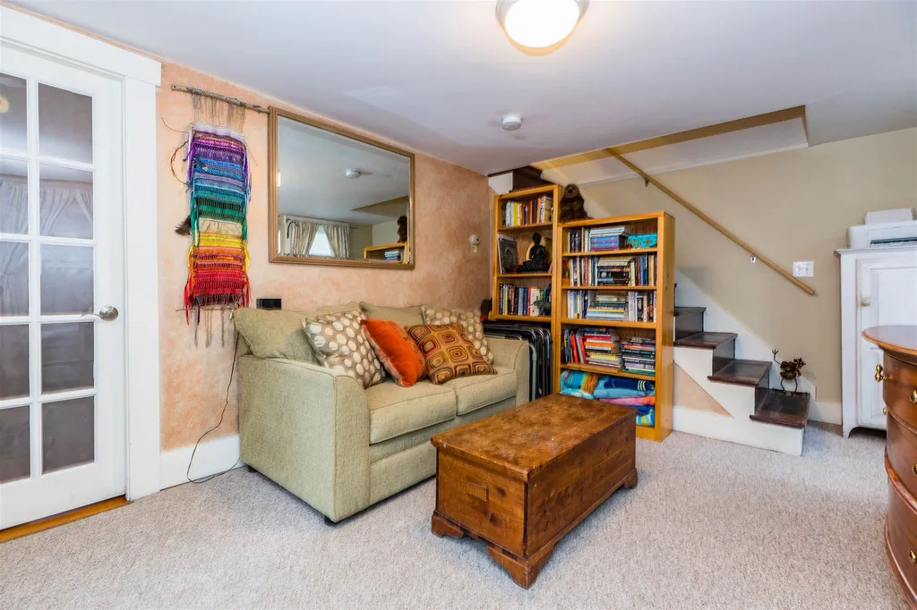 19 Cross Street Kittery ME 03904