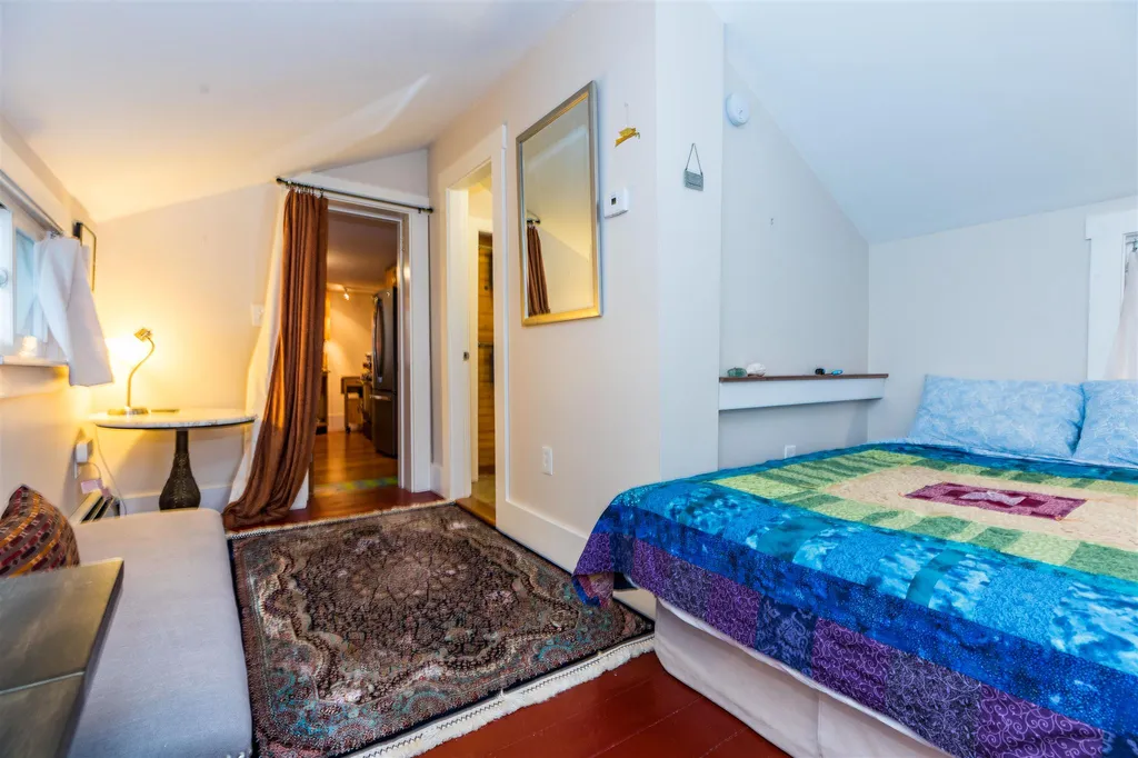 19 Cross Street Kittery ME 03904