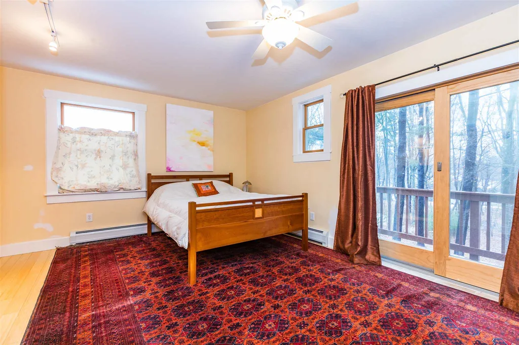 19 Cross Street Kittery ME 03904