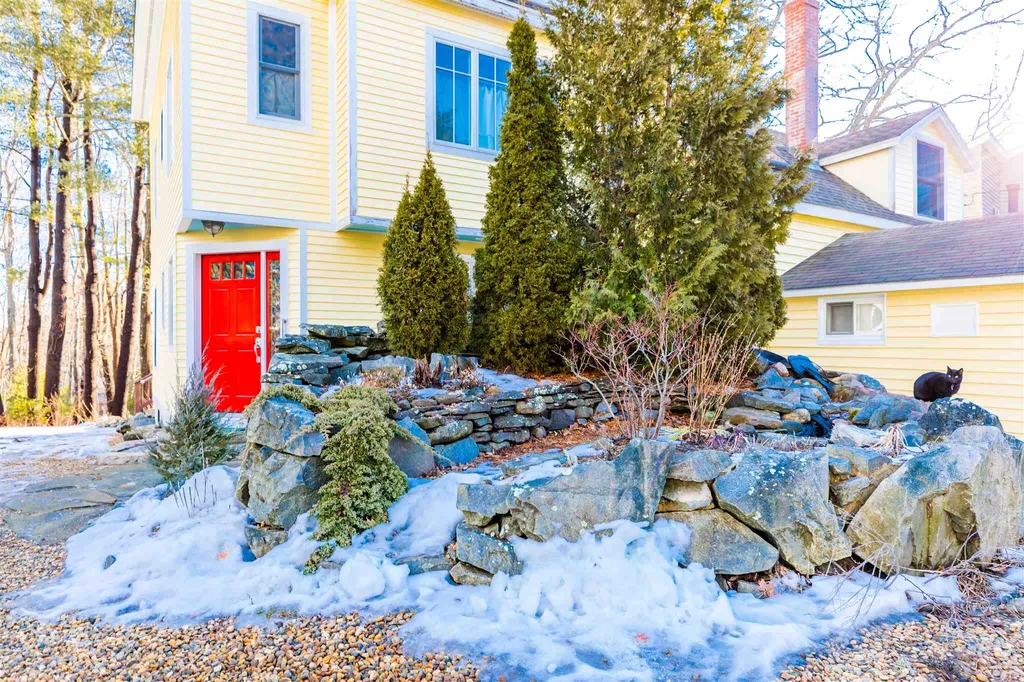 19 Cross Street Kittery ME 03904