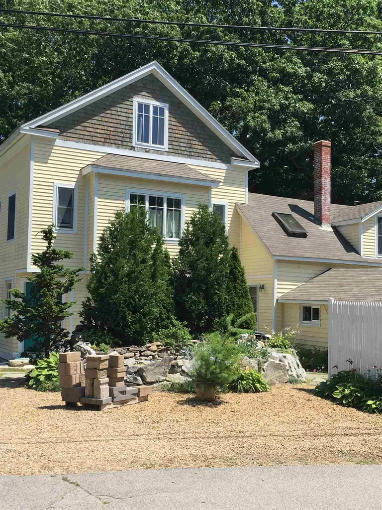 19 Cross Street Kittery ME 03904