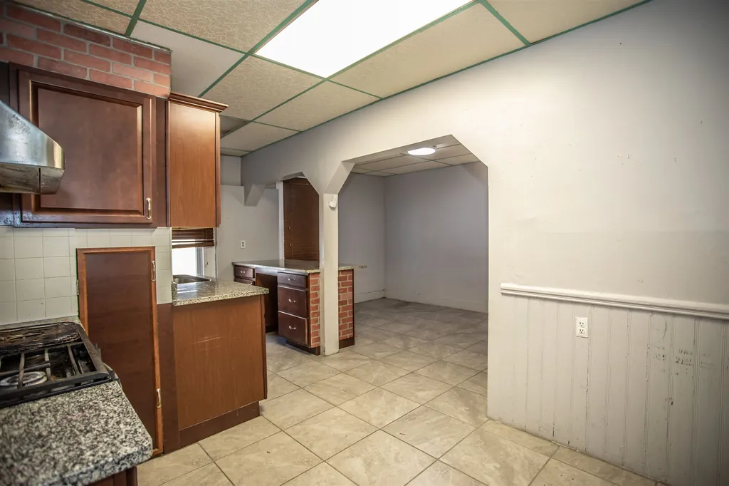 192 Laurel Street Manchester NH 03103