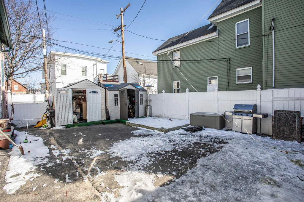 192 Laurel Street Manchester NH 03103