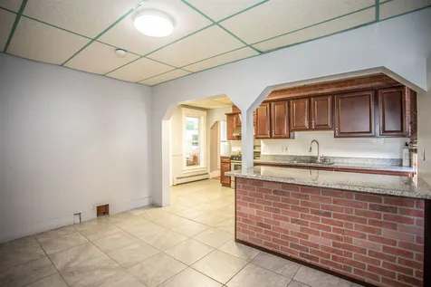 192 Laurel Street Manchester NH 03103