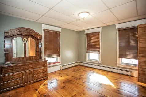 192 Laurel Street Manchester NH 03103