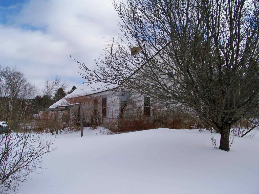 665 Four Corners Road Springfield NH 03284