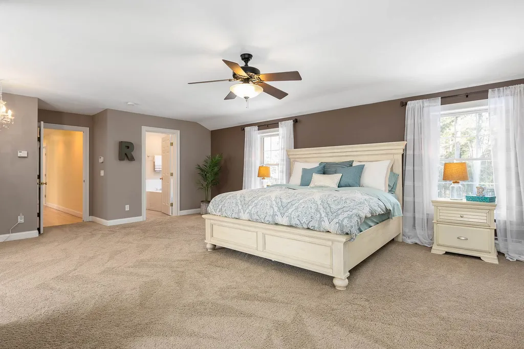 8 Walters Way Exeter NH 03833