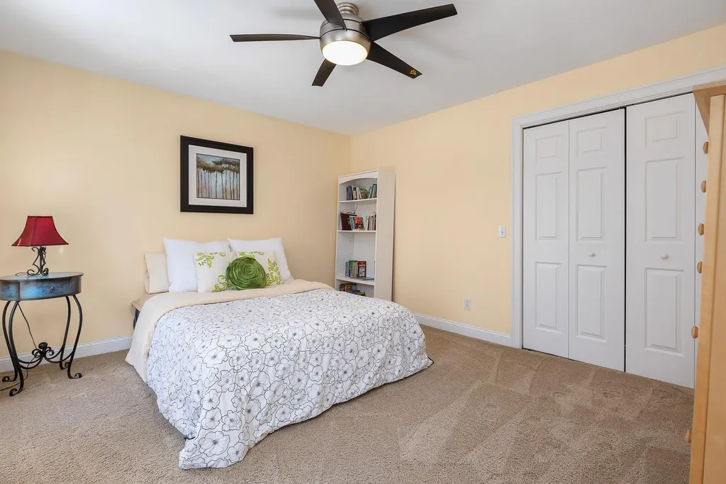 8 Walters Way Exeter NH 03833
