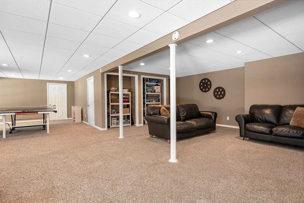 8 Walters Way Exeter NH 03833