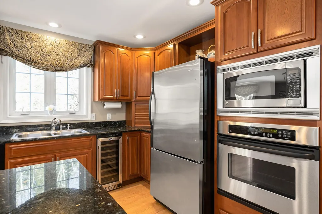 8 Walters Way Exeter NH 03833