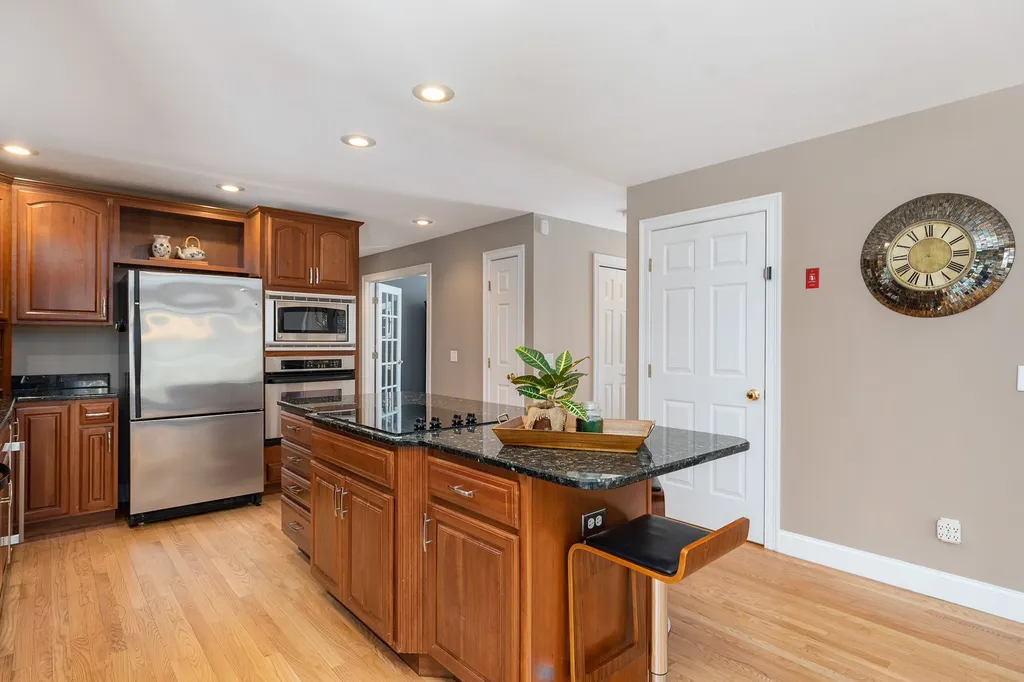 8 Walters Way Exeter NH 03833