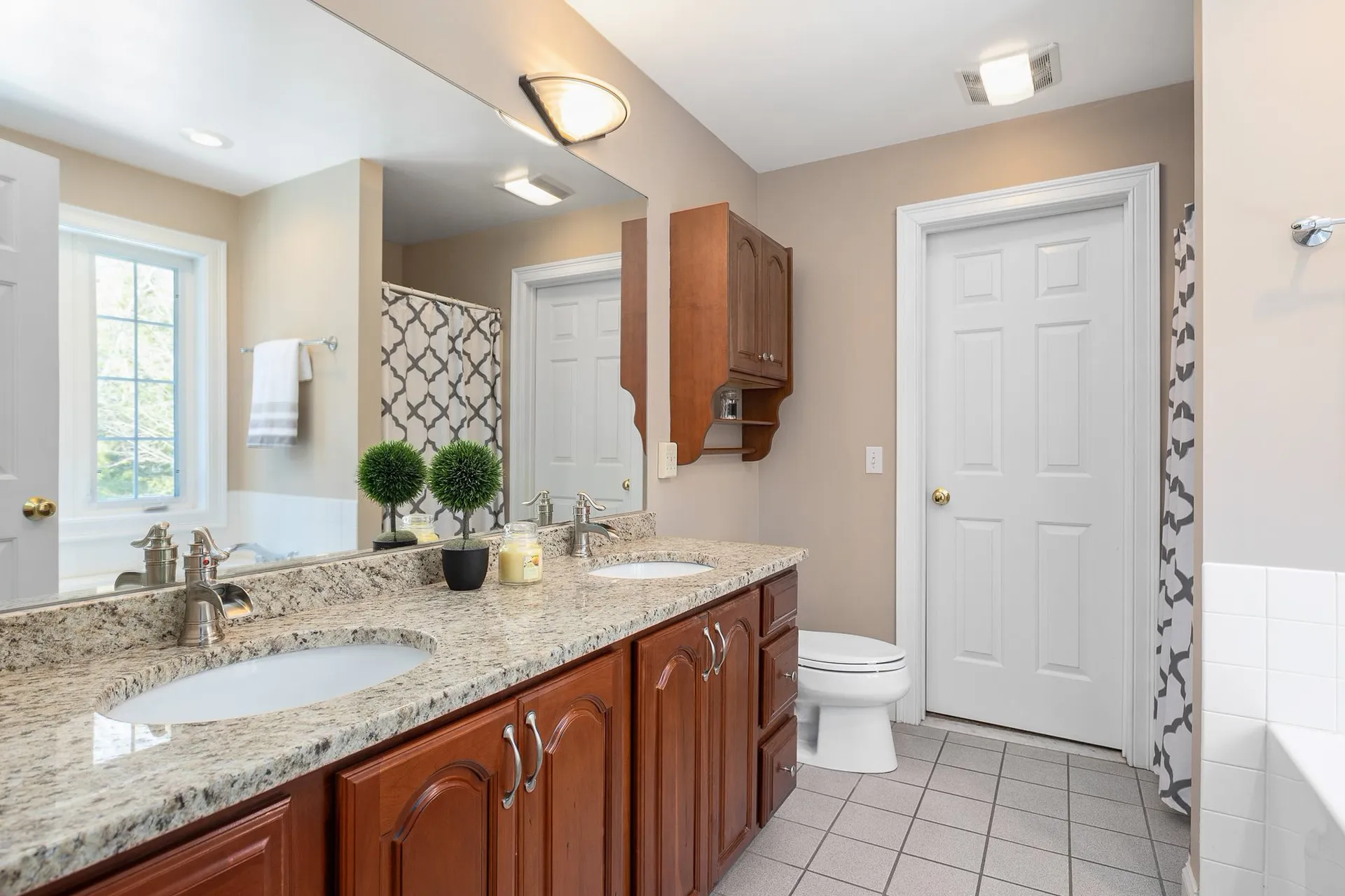 8 Walters Way Exeter NH 03833