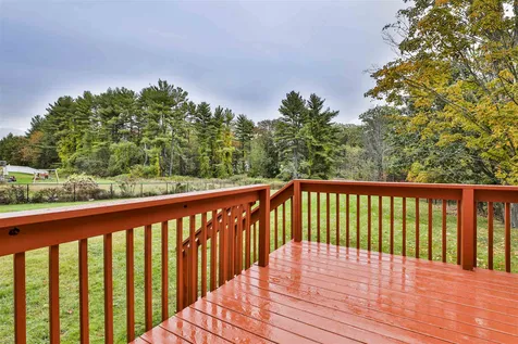 172 Lovers Lane Auburn NH 03032