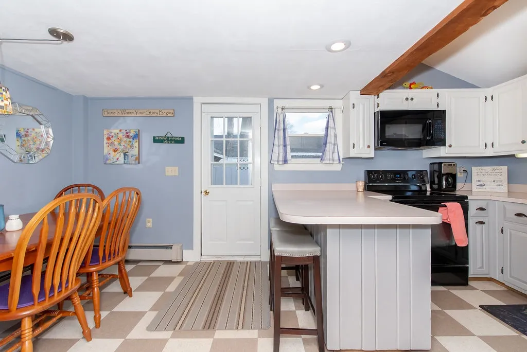 11 Kossuth Street Exeter NH 03833
