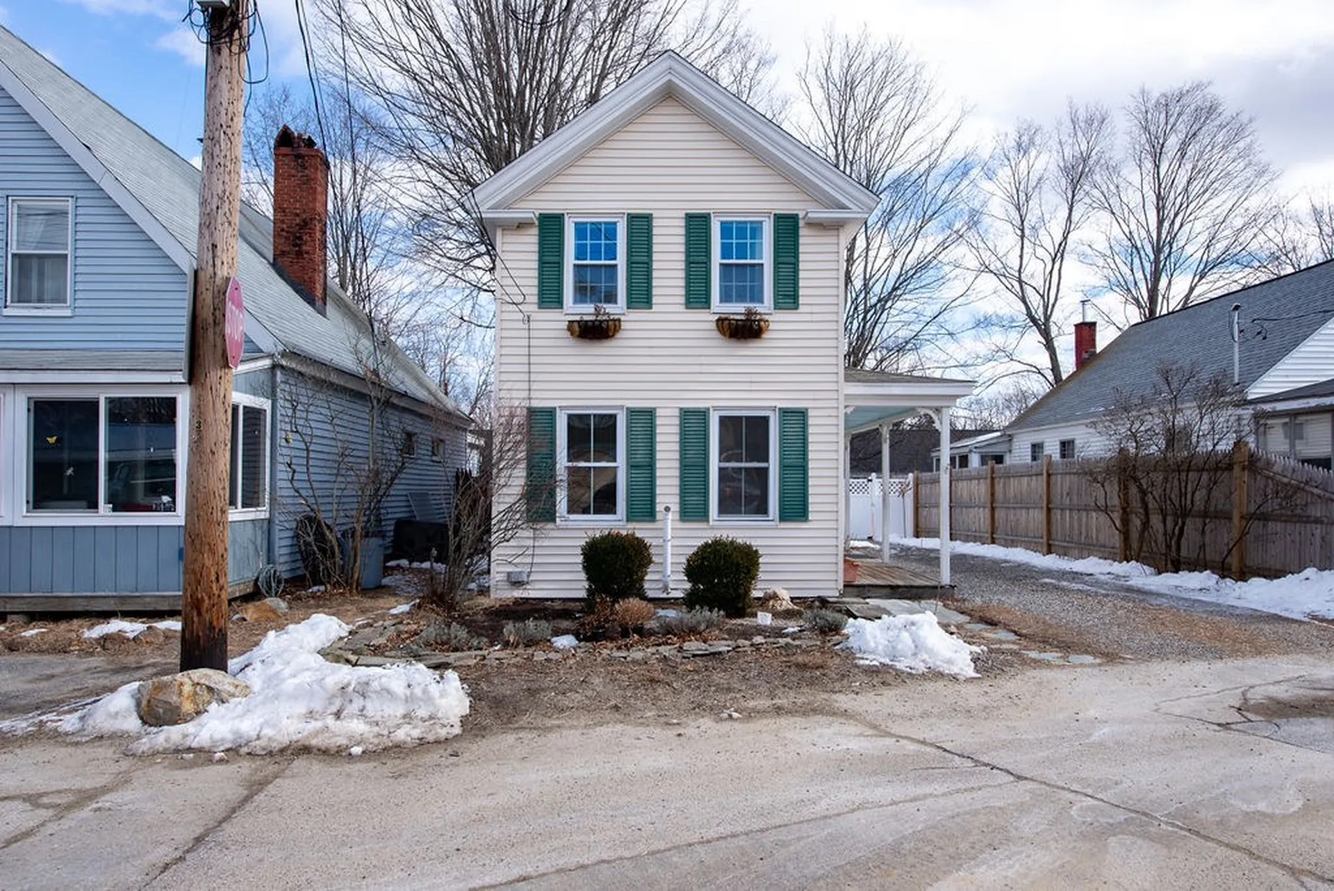 11 Kossuth Street Exeter NH 03833