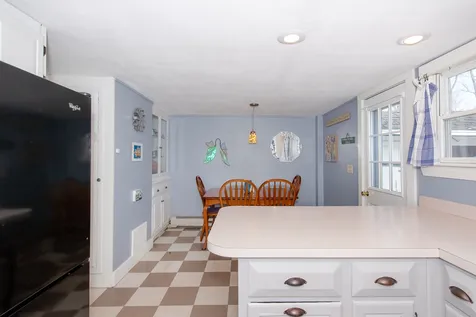 11 Kossuth Street Exeter NH 03833