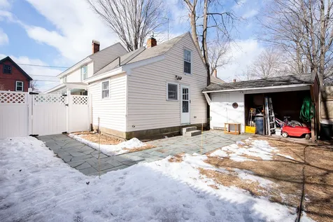 11 Kossuth Street Exeter NH 03833