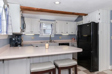 11 Kossuth Street Exeter NH 03833