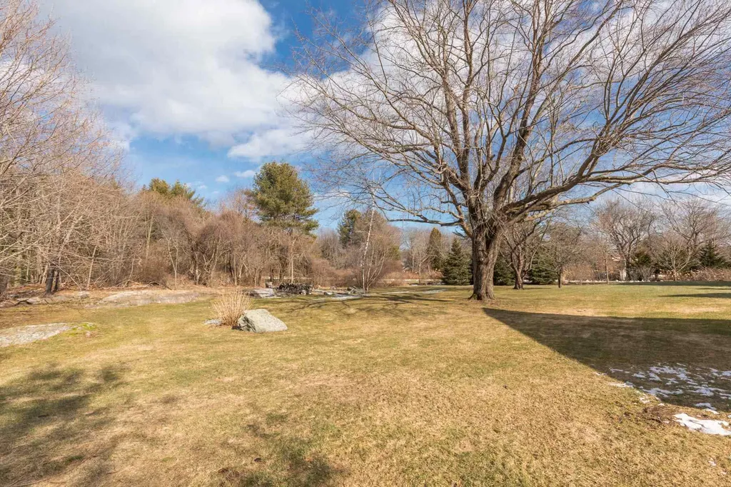 71 Wallis Road Rye NH 03870