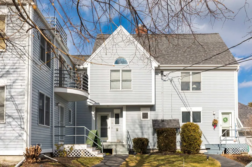 71 Wallis Road Rye NH 03870