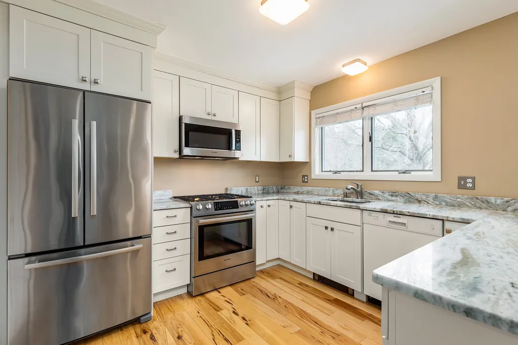 71 Wallis Road Rye NH 03870