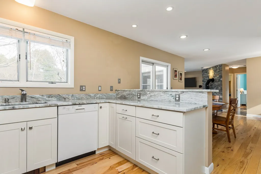71 Wallis Road Rye NH 03870
