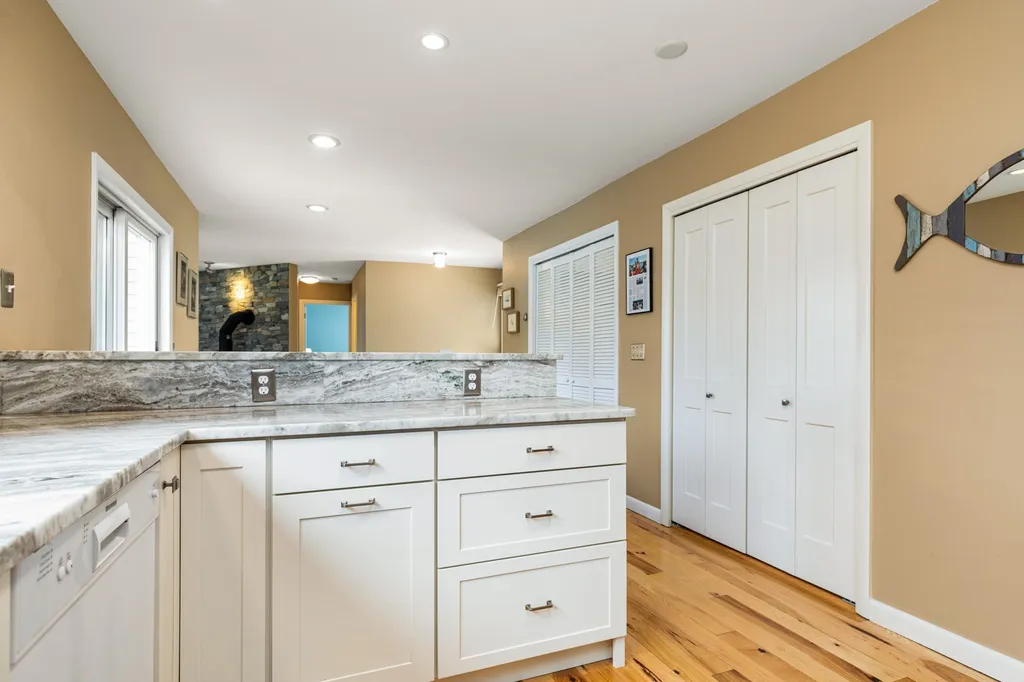 71 Wallis Road Rye NH 03870