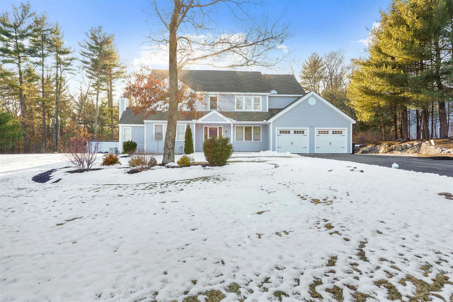 7 Jenny Hill Lane Nashua NH 03062