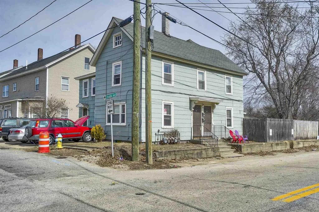36 Crown Street Nashua NH 03060