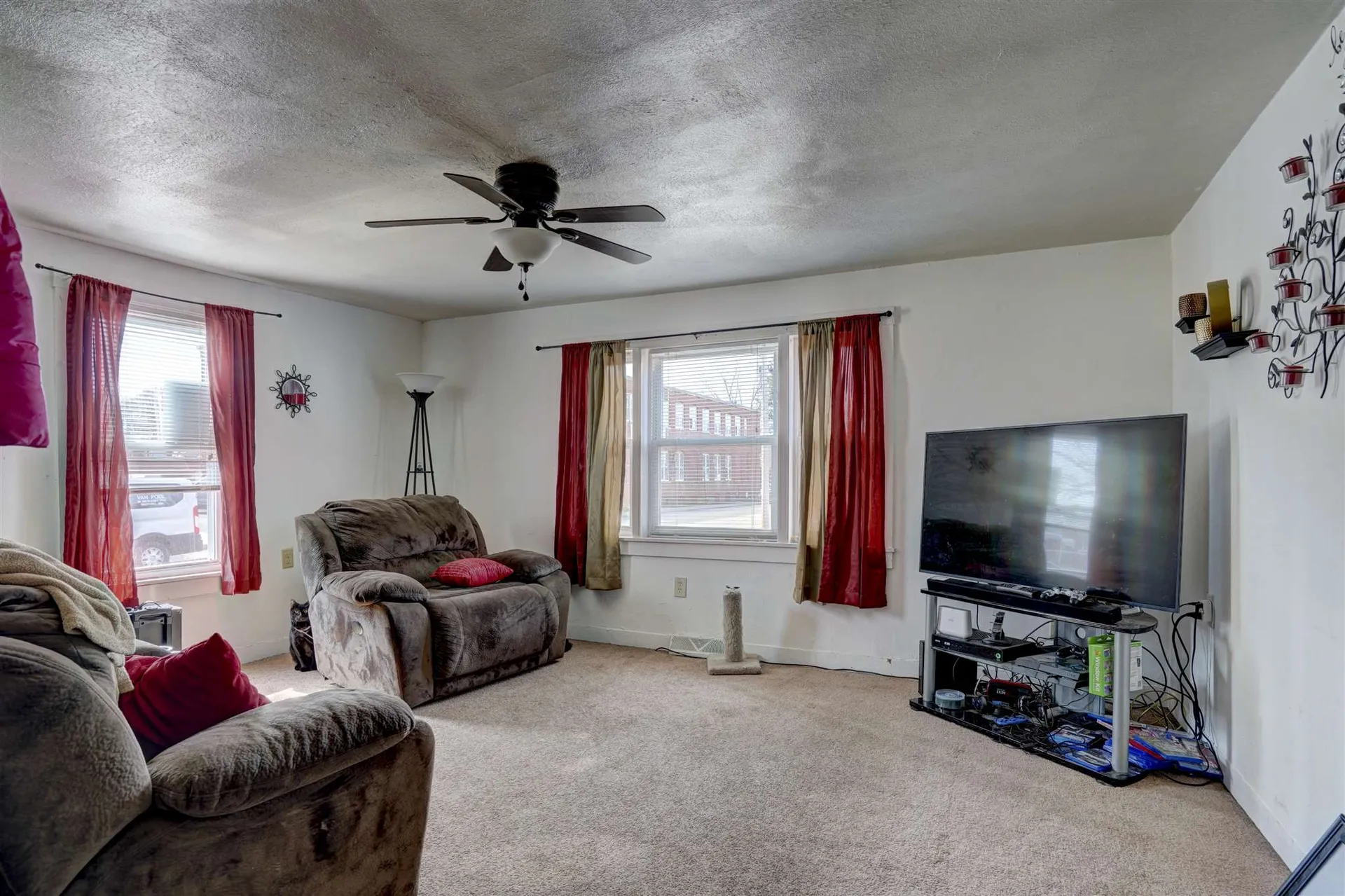 36 Crown Street Nashua NH 03060