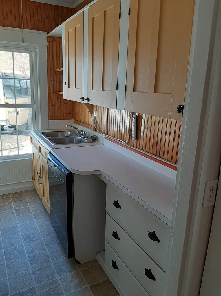 15 Park Street Colebrook NH 03576