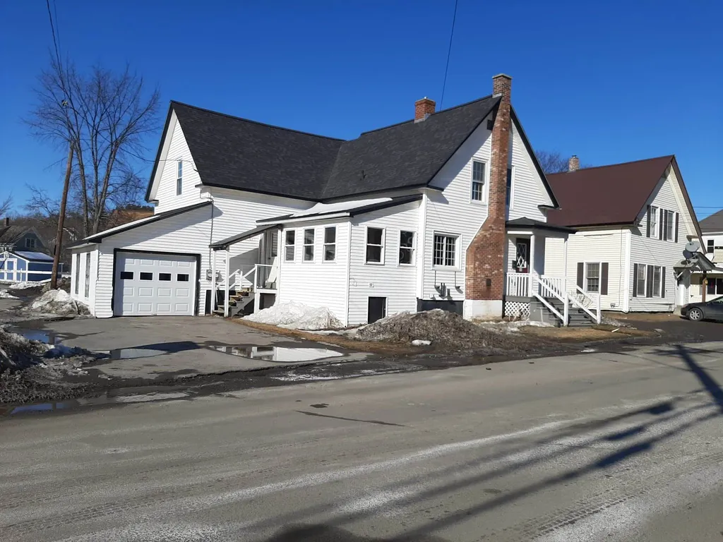 15 Park Street Colebrook NH 03576