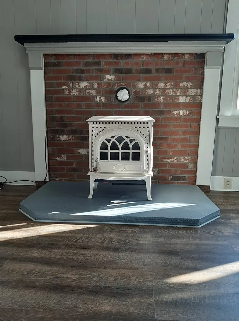 15 Park Street Colebrook NH 03576