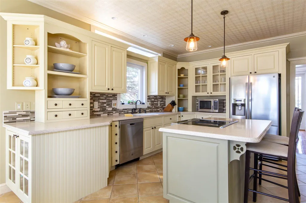 941 Dorset Street South Burlington VT 05403