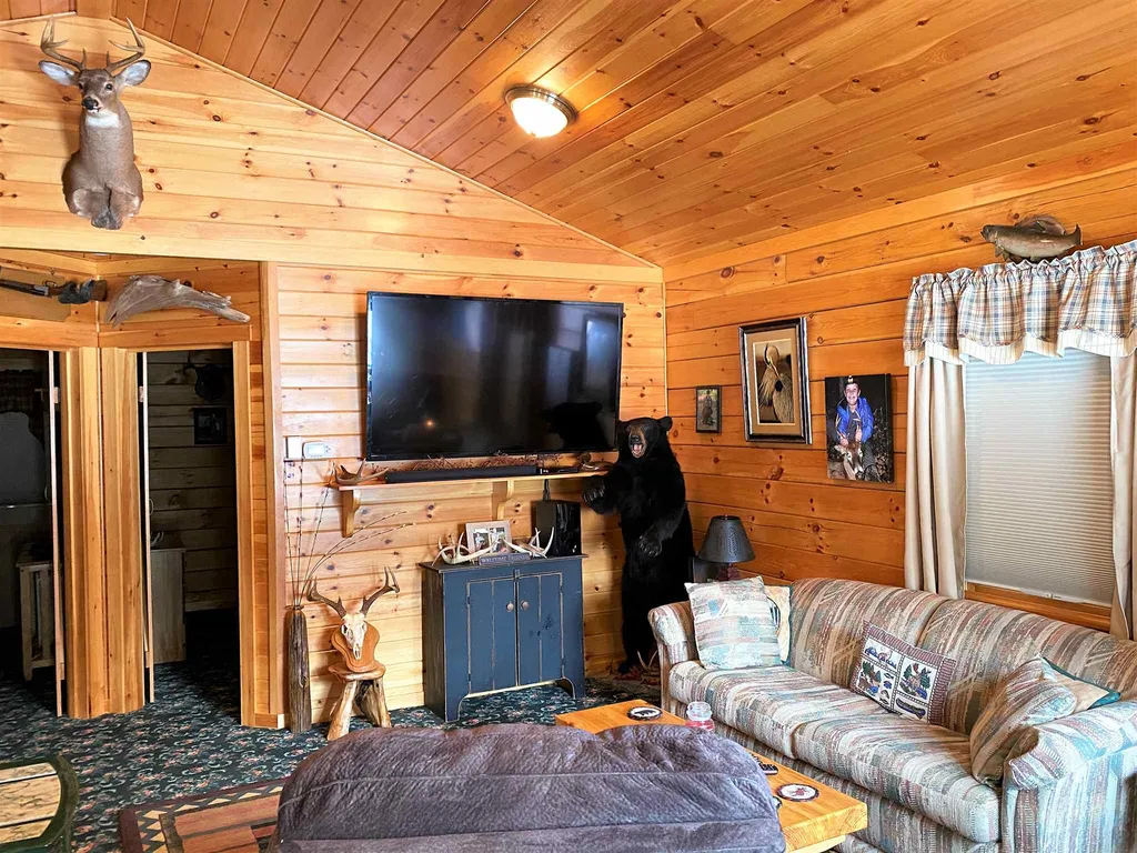 140 Vista Way Pittsburg NH 03592