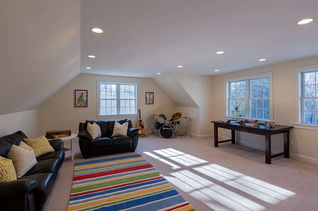 81 Central Road Rye NH 03870