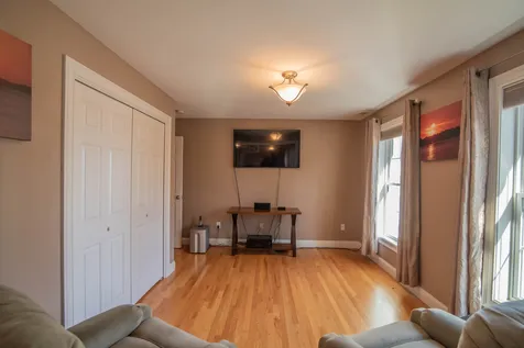 60 Ballard Road Pelham NH 03076