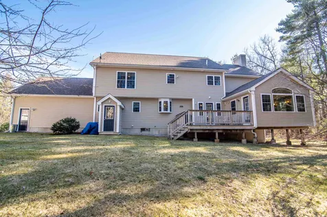 60 Ballard Road Pelham NH 03076